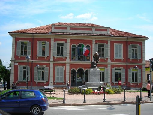 Un debito fuori bilancio di 138 mila euro per il Comune di Arcisate