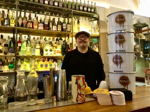 Raffaele Skizzo Bruscella invita tutti i varesini a festeggiare il compleanno del Balthazar lunedì 18 dicembre Raffaele Skizzo Bruscella invita tutti i varesini a festeggiare il compleanno del Balthazar lunedì 18 dicembre