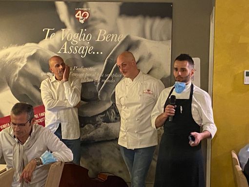 Antonello Cioffi con Giorgio Puleo, chef alla Piedigrotta di Varese Antonello Cioffi con Giorgio Puleo, chef alla Piedigrotta di Varese