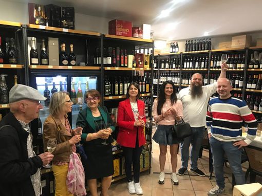 Da Besozzo a Lavena a Ponte Tresa, l'Enoteca Bottazzi raddoppia: «Con la passione di sempre» Da Besozzo a Lavena a Ponte Tresa, l'Enoteca Bottazzi raddoppia: «Con la passione di sempre»