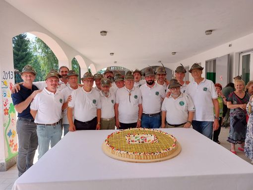 Un momento della festa degli alpini di Brinzio del 2022 (foto dalla pagina Facebook del gruppo)