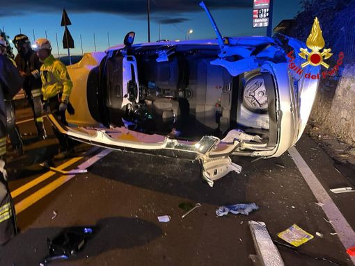 Foto per cortesia dei vigili del fuoco