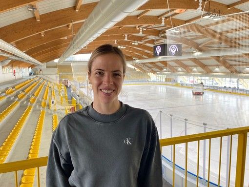 Sul ghiaccio dell'Acinque Ice Arena torna a splendere Carolina Kostner Sul ghiaccio dell'Acinque Ice Arena torna a splendere Carolina Kostner