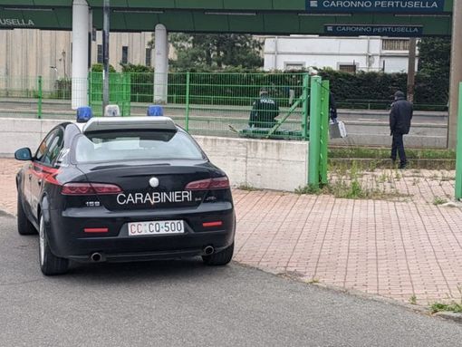 Vandalismi sul treno Saronno-Laveno, convoglio costretto a fermarsi a Malnate Vandalismi sul treno Saronno-Laveno, convoglio costretto a fermarsi a Malnate