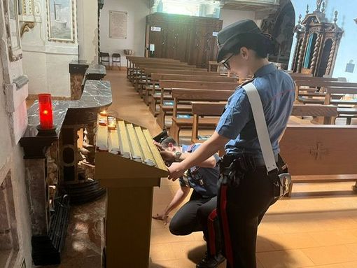 Rubava dalle cassette delle offerte nella chiesa della Madonna del Carmine di Luino: arrestato un 35enne romeno Rubava dalle cassette delle offerte nella chiesa della Madonna del Carmine di Luino: arrestato un 35enne romeno