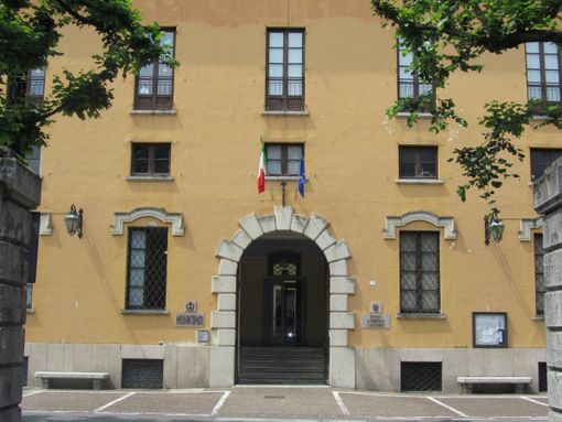 Casciago, via libera del consiglio comunale al bilancio: presentato il progetto per la ristrutturazione della palazzina civica