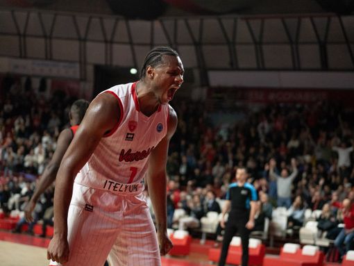 LE PAGELLE - Spencer è il capo-trincea, Ulaneo è il suo vice (e socio Ance) LE PAGELLE - Spencer è il capo-trincea, Ulaneo è il suo vice (e socio Ance)