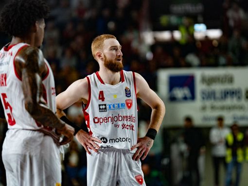 Buongiorno, notte. Il tempo sospeso in attesa che qualcosa cambi Buongiorno, notte. Il tempo sospeso in attesa che qualcosa cambi