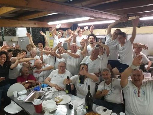 In questa foto del 2019, lo staff gastronomia dell'associazione Santa Caterina: un gruppo di amici e di... grandi chef! In questa foto del 2019, lo staff gastronomia dell'associazione Santa Caterina: un gruppo di amici e di... grandi chef!