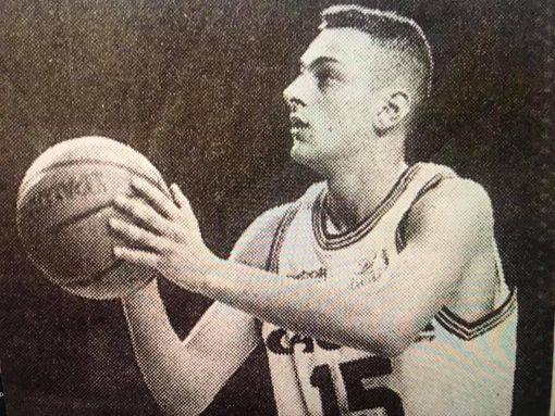 Venti anni senza Chicco Ravaglia che esordì in A con la Pallacanestro Varese: il ricordo di Gianni Chiapparo Venti anni senza Chicco Ravaglia che esordì in A con la Pallacanestro Varese: il ricordo di Gianni Chiapparo