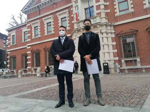 VIDEO. Varese, presentato in Procura un esposto contro il governo e i Dpcm di Conte