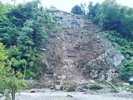 Slitta ancora la riapertura di via Reschigna a Maccagno con Pino e Veddasca