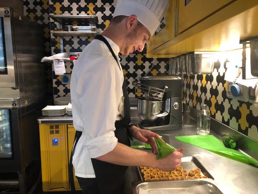 Dal De Filippi al Ristorante Cracco: l’avventura di Mathias Soldan, il ragazzo che ha sempre voluto cucinare