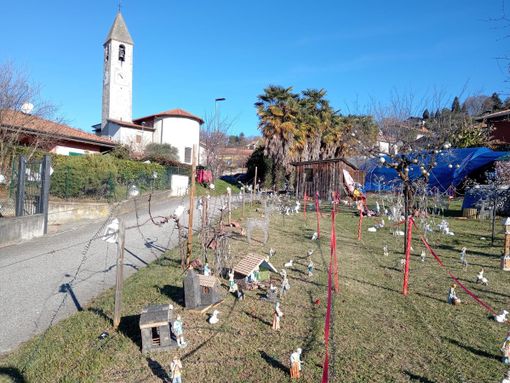 È pronto ad accendersi il magico villaggio di Natale in via San Francesco a Cardana di Besozzo È pronto ad accendersi il magico villaggio di Natale in via San Francesco a Cardana di Besozzo