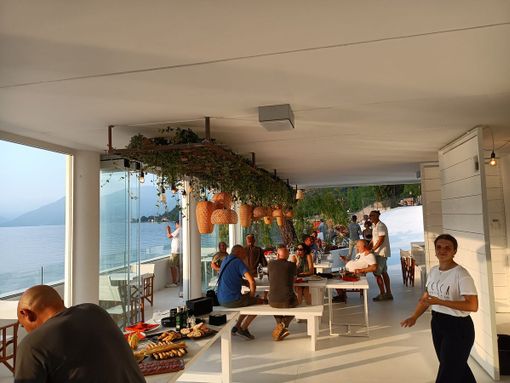 Il nuovo bar ristorante Resca di Porto Valtravaglia e Brezzo di Bedero (foto dalla pagina Facebook di Daniele Vecchio)