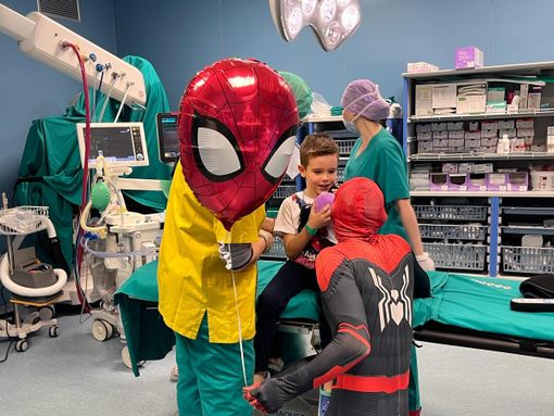 Donna colpita da doppia embolia polmonare, salvata dai medici del Circolo con intervento record