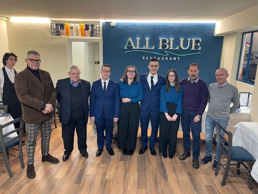 L'inaugurazione del ristorante All Blue in centro a Sesto Calende L'inaugurazione del ristorante All Blue in centro a Sesto Calende