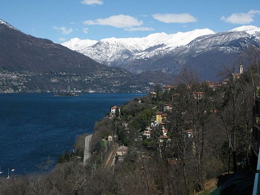 La camminata per la pace delle parrocchie di Pino e Tronzano sul Lago Maggiore, in memoria di Takashi Paolo Nagai