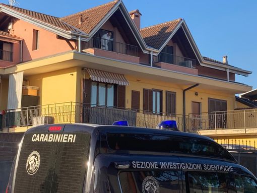 VIDEO E FOTO. Tragedia a Vanzaghello: rinvenuti due cadaveri in un'abitazione VIDEO E FOTO. Tragedia a Vanzaghello: rinvenuti due cadaveri in un'abitazione