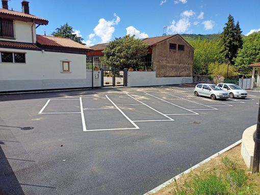 Terminati a Viggiù i lavori di ampliamento del parcheggio dell'area poste Terminati a Viggiù i lavori di ampliamento del parcheggio dell'area poste