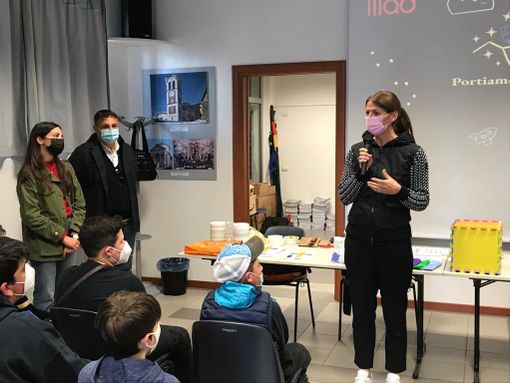 VIDEO. I bambini delle scuole varesine astronauti per un giorno con Italia Brilla
