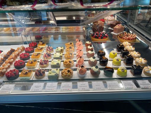 FOTO - Ad Azzate ha aperto Camilì, molto più di una pasticceria FOTO - Ad Azzate ha aperto Camilì, molto più di una pasticceria