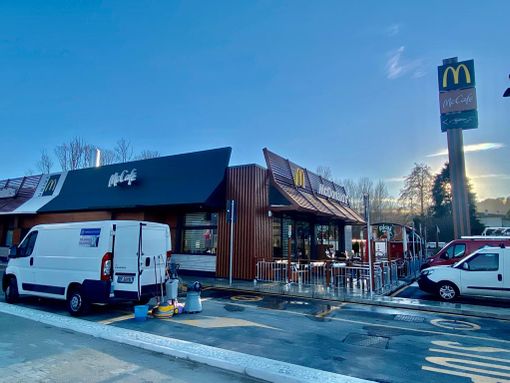 FOTO - Ora è certo: aprirà domani il nuovo McDonald's di Buguggiate FOTO - Ora è certo: aprirà domani il nuovo McDonald's di Buguggiate