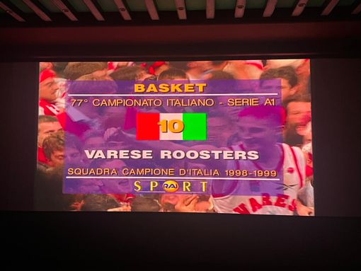 FOTO e VIDEO - I cori, gli applausi, le lacrime: 25 anni dopo Varese è ancora campione d'Italia