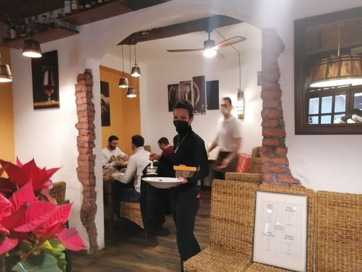 #IoApro. Controlli e sanzioni di polizia e vigili nei locali aperti a Varese. Zanzi: «La legge va rispettata anche se da imprenditore posso capirli» #IoApro. Controlli e sanzioni di polizia e vigili nei locali aperti a Varese. Zanzi: «La legge va rispettata anche se da imprenditore posso capirli»