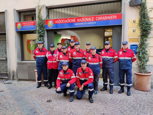 Grande festa in piazza Podestà per l’inaugurazione della sede Anc