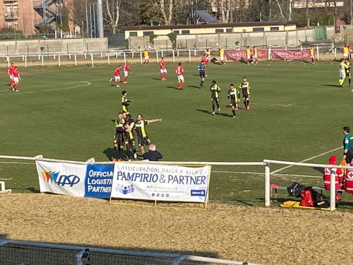 Rigori dati e falliti, espulsioni e finale convulso: il Varese pareggia ad Asti una (brutta) gara da battaglia