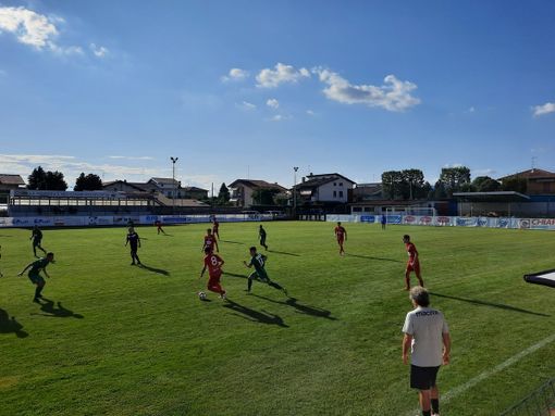 VIDEO e FOTO - Gozzano bloccato, per la Varesina un altro sorriso "amichevole". Max Di Caro: «Abbiamo carattere»