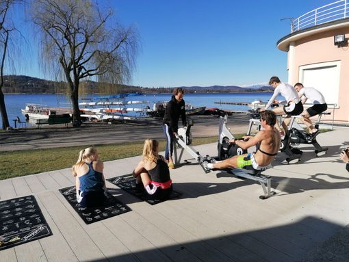 FOTO E VIDEO. Il sorriso e l'esempio dei canottieri olandesi a Varese: «Isolati nel paradiso della Schiranna. Accoglienza fantastica» FOTO E VIDEO. Il sorriso e l'esempio dei canottieri olandesi a Varese: «Isolati nel paradiso della Schiranna. Accoglienza fantastica»