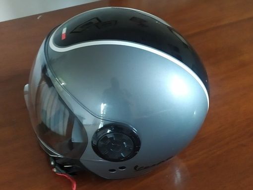 «Ho trovato casco da moto, cerco proprietario» «Ho trovato casco da moto, cerco proprietario»