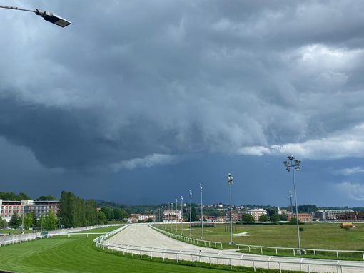 Tempo instabile fino a sabato prima di una domenica di sole. Ma sarà una toccata e fuga Tempo instabile fino a sabato prima di una domenica di sole. Ma sarà una toccata e fuga
