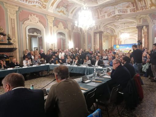 Cittadinanza onoraria a Liliana Segre: condanna per chi provocò disordini e insultò forze dell'ordine Cittadinanza onoraria a Liliana Segre: condanna per chi provocò disordini e insultò forze dell'ordine