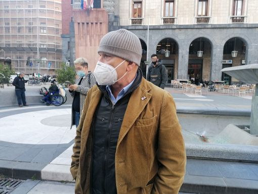 Covid, stretta su Varese. Zanzi: «Valutiamo chiusure di aule studio, cimiteri e parchi. Ma ci servono i dati di Ats»