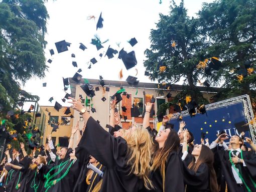 Dati Almalaurea: migliora ancora il collocamento dei laureati alla Liuc Dati Almalaurea: migliora ancora il collocamento dei laureati alla Liuc