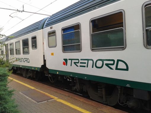 «Treni, la Domodossola-Gallarate-Milano e la Luino-Gallarate-Milano tra le peggiori linee in Lombardia: arriva lo sconto per i pendolari»