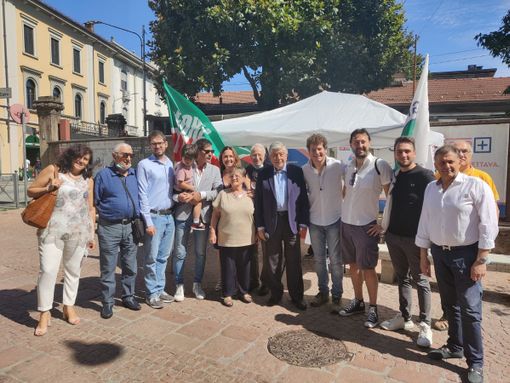 VIDEO. Big nel capoluogo per sostenere Matteo Bianchi. Caliendo: «Libereremo Varese»