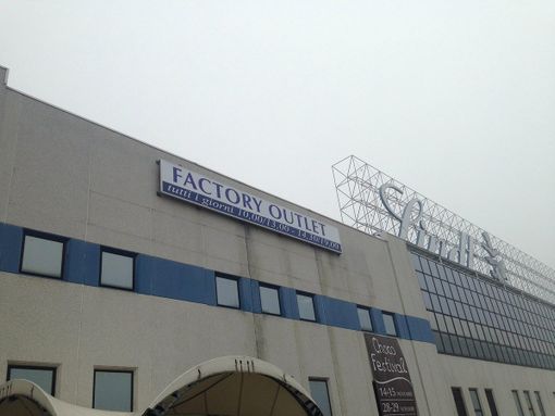 Anche Lindt sospende le sue attività in Russia