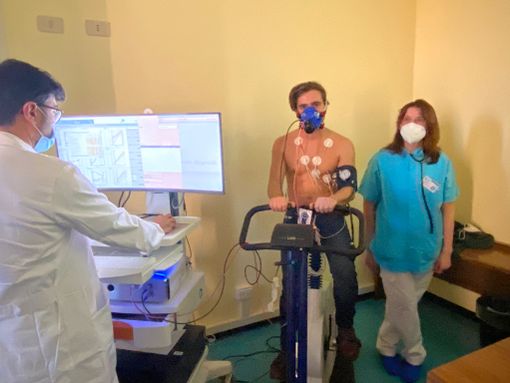 Un dono per aiutare a fare sport chi convive con cardiopatie congenite. «Questo apparecchio darà una vita piena a piccoli e grandi in cura al Del Ponte»