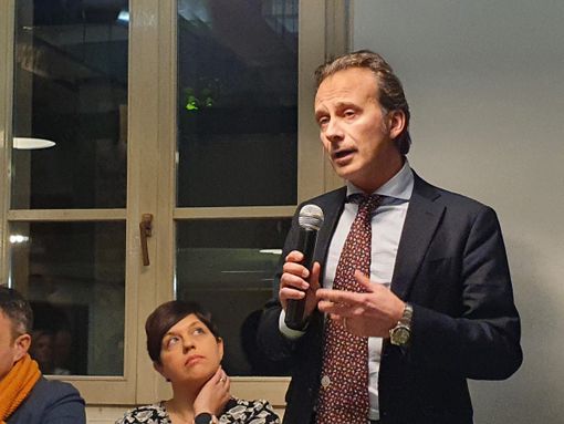 Carignola: «I pannelli infiammabili all'Ospedale Del Ponte emblema di inefficienza lombarda e spreco di risorse pubbliche»