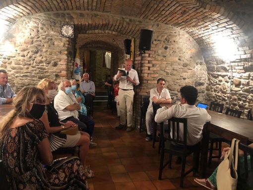 Funghi, piante selvatiche e serpenti: un tesoro della natura nel libro del varesino Gabriele Peroni