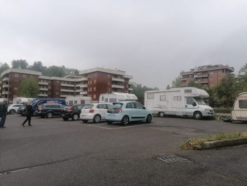 Via camper, roulotte e autocarri da piazzale Foresio e De Gasperi
