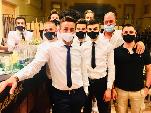 Piero e Attilio Epifano con i ragazzi della Paranza: da 13 anni sono una squadra fortissima Piero e Attilio Epifano con i ragazzi della Paranza: da 13 anni sono una squadra fortissima