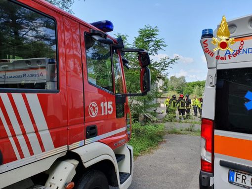 Varese, scontro tra auto in via Duino. Quattro i feriti, uno in gravi condizioni