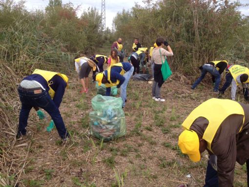 Malnate e Vedano Olona aderiscono a "Puliamo il mondo" Malnate e Vedano Olona aderiscono a "Puliamo il mondo"