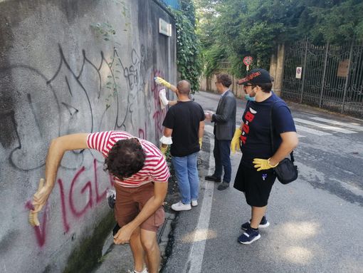 Offese contro il commissario della Lega, Galimberti: «Atto inaccettabile. Ripuliremo al più presto». Ma Angioy fa da solo Offese contro il commissario della Lega, Galimberti: «Atto inaccettabile. Ripuliremo al più presto». Ma Angioy fa da solo