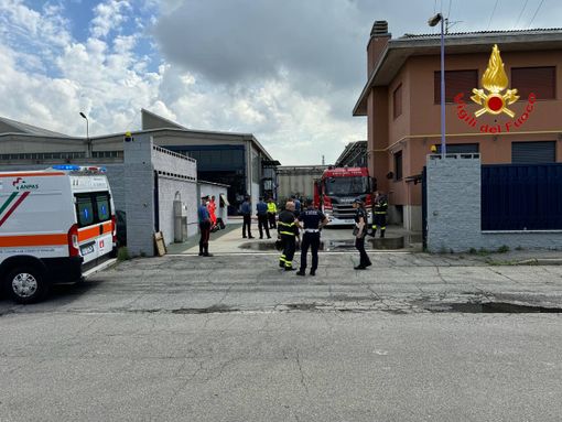 Esplosione in un capannone industriale di Brugherio: c'è una vittima Esplosione in un capannone industriale di Brugherio: c'è una vittima